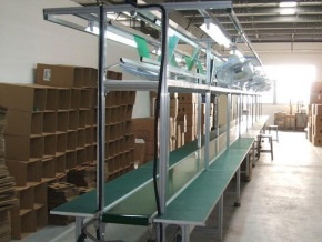 Belt line for long workbench